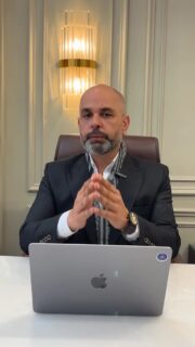 A famous builder name doesn’t always mean a safe investment. 🛑
Smart buyers look beyond branding and focus on legal clarity, delivery history, and real value.

This video breaks down 5 critical checks every buyer must do before booking any property.

Tell us—what’s your first check before investing? 👇

(Property Investment Tips, Real Estate Due Diligence, Trusted Builders, Home Buying Guide, Real Estate Consultancy, Blue Square Infra)